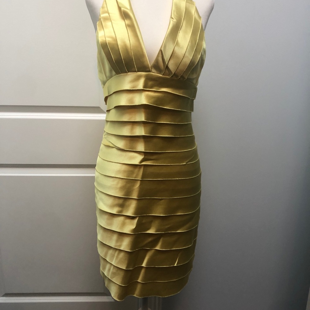 BCBG yellow cocktail dress size 6 - Picture 5 of 5